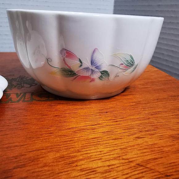 Vintage Aynsley Fine Bone China Little Sweetheart Lidded Butterfly Trinket Dish - Picture 9 of 17